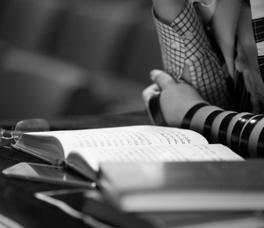 עדות המזרח מול עדות אשכנז במנהגי בר מצווה